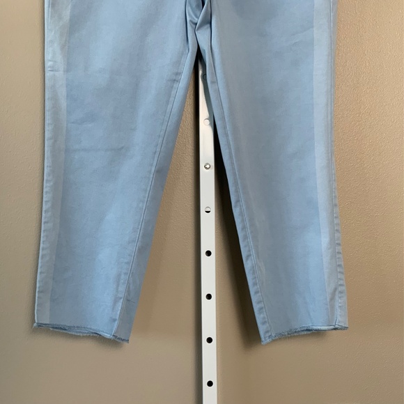 GAP Cropped Tuxedo Stripe Girlfriend Chino - Picture 7 of 16